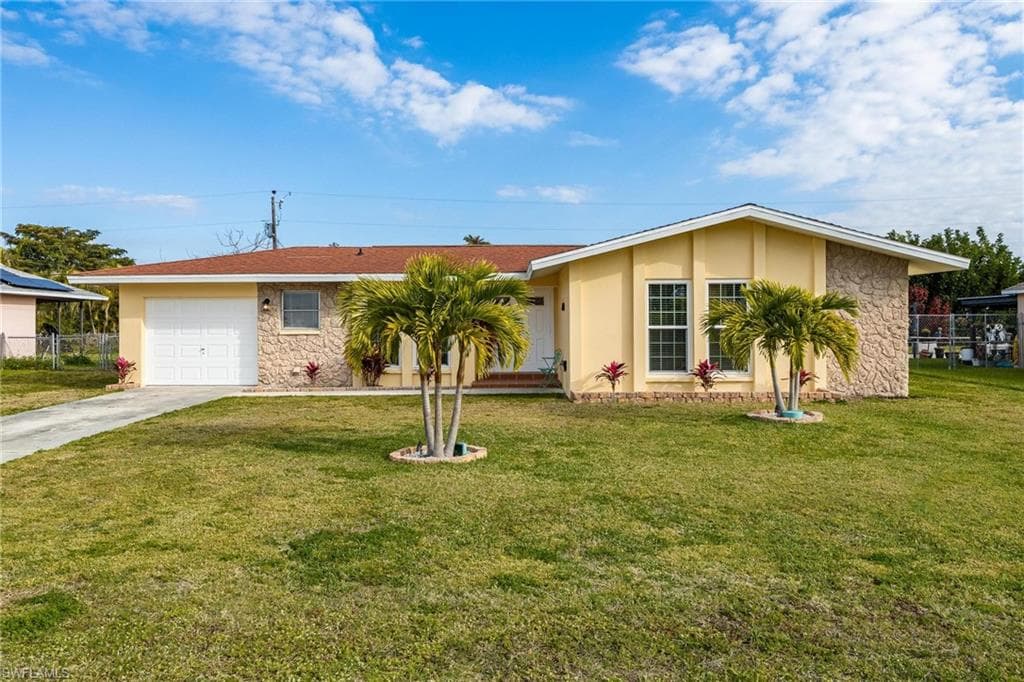 1011 SE 27th ST CAPE CORAL, FL 33904