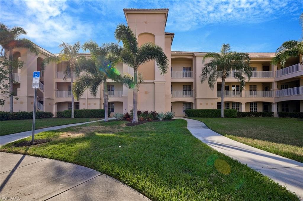 9100 Southmont CV 210 FORT MYERS, FL 33908