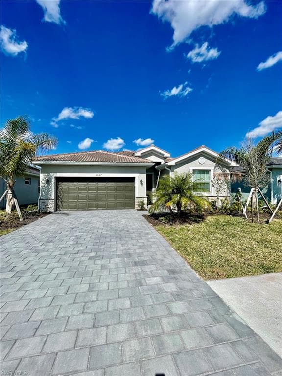2627 Scarlet WAY NAPLES, FL 34120