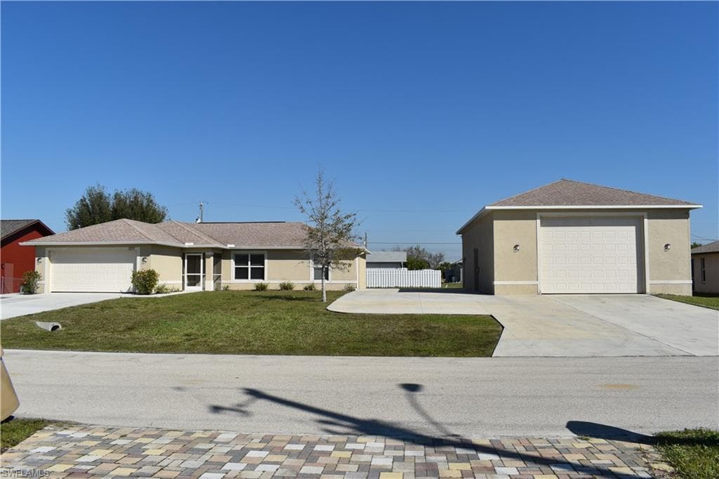 1217 SW 13th TER CAPE CORAL, FL 33991