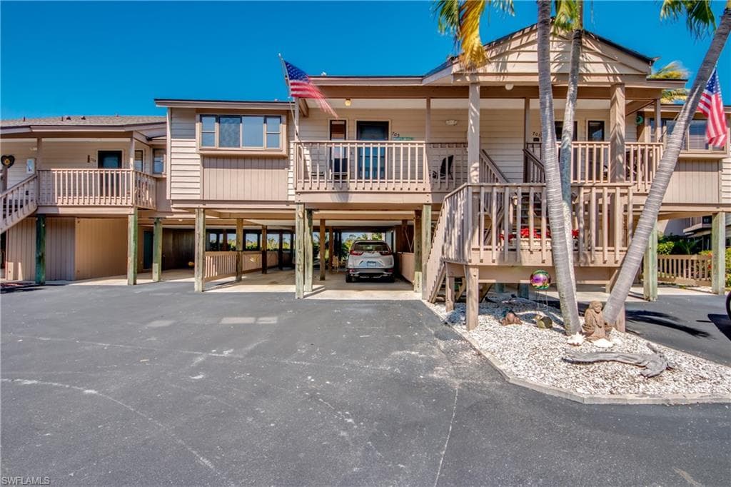 7532 Captains Harbor DR 705 BOKEELIA, FL 33922