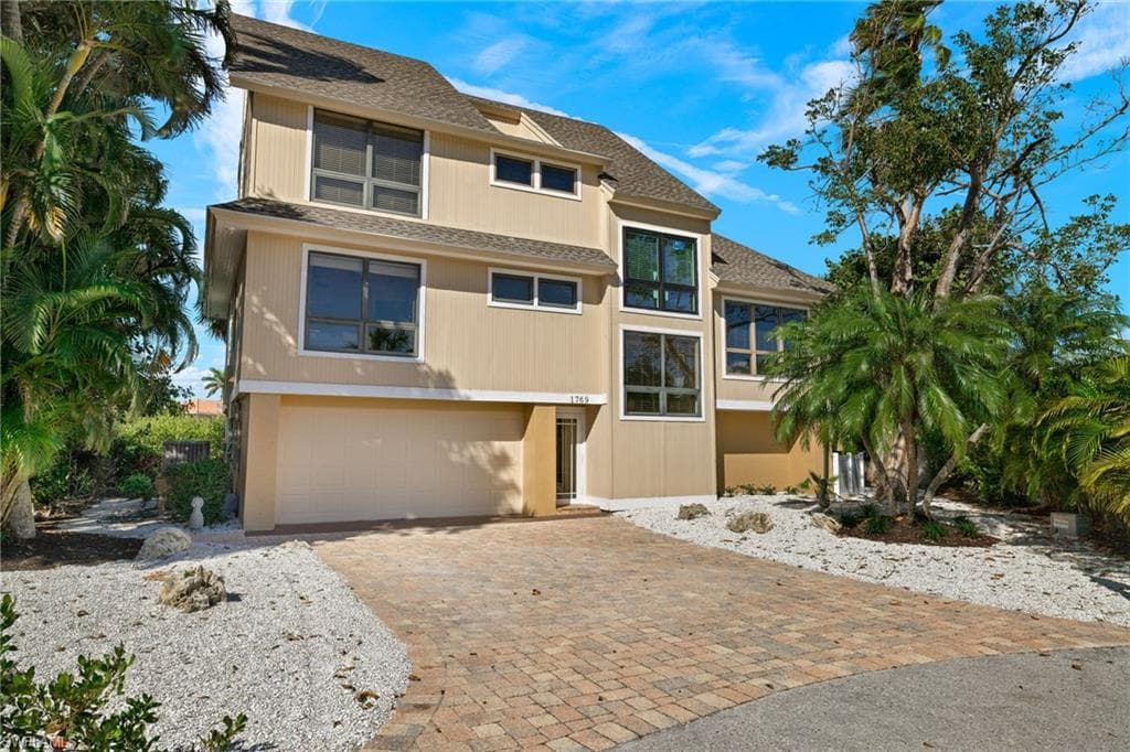 1769 Venus DR SANIBEL, FL 33957