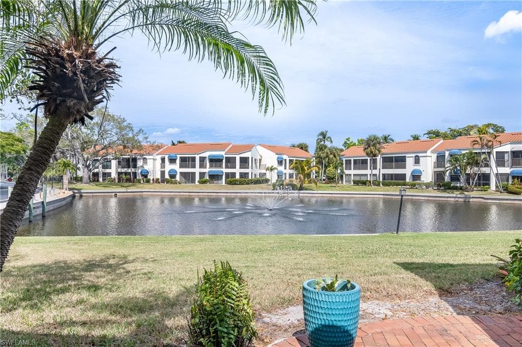 4279 Island CIR B FORT MYERS, FL 33919