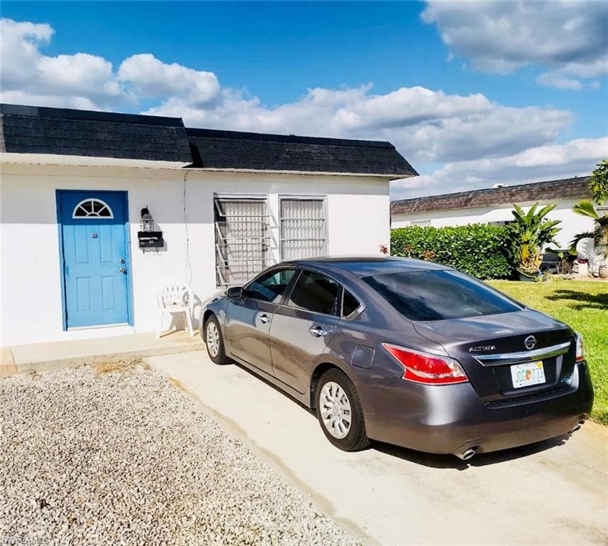 38 Temple CT LEHIGH ACRES, FL 33936