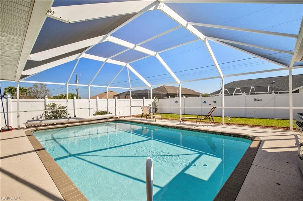 2204 SE 11th ST CAPE CORAL, FL 33990