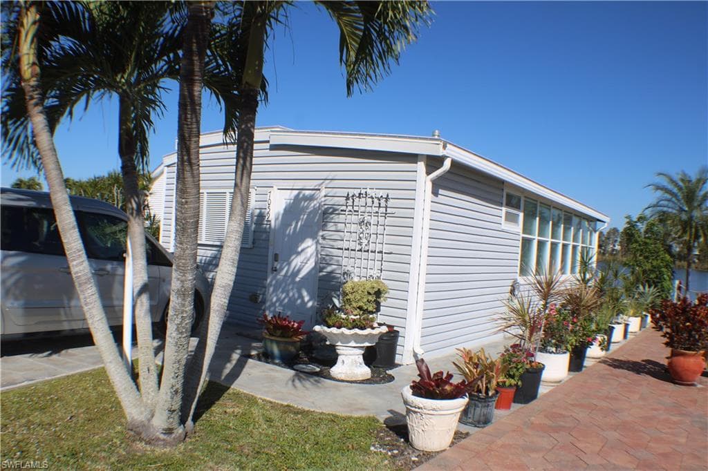 7059 Armadillo WAY FORT MYERS, FL 33967