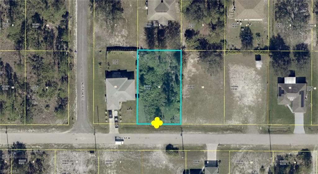 2616 42nd ST W LEHIGH ACRES, FL 33971