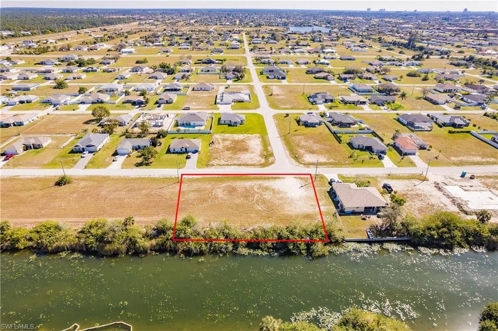 2108 NE 6th AVE CAPE CORAL, FL 33909