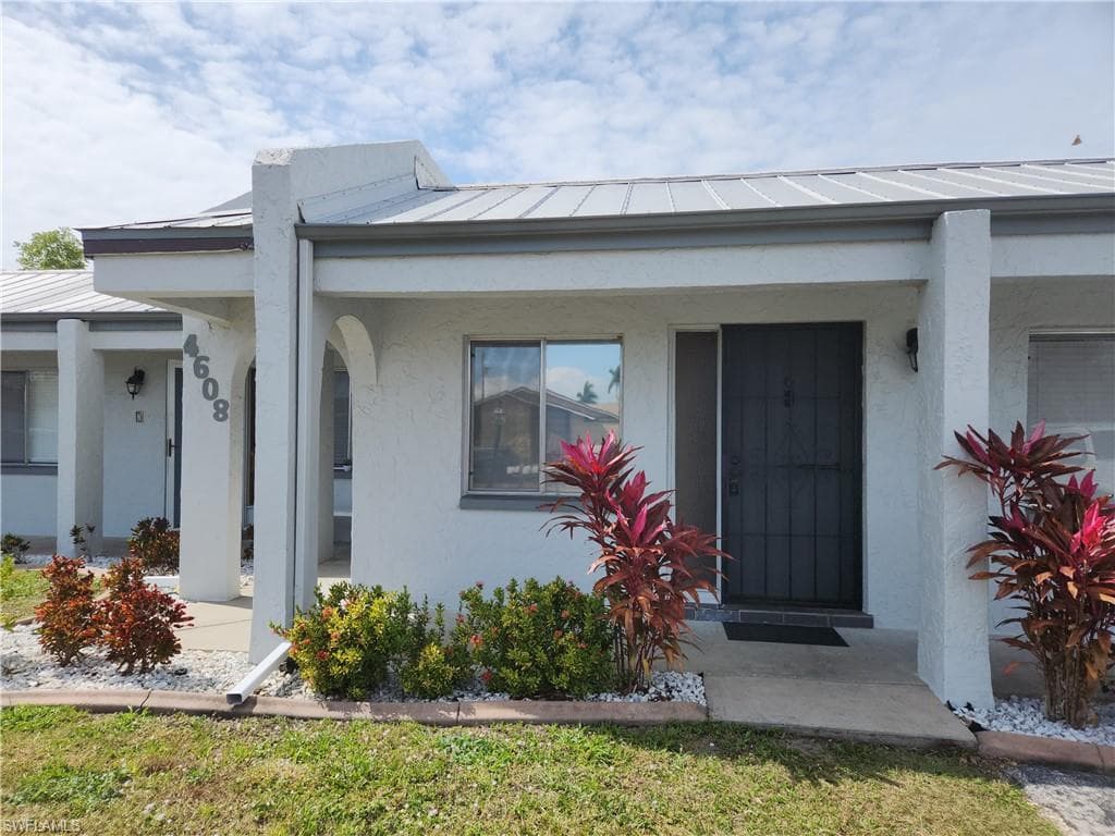 4608 SE 4th PL 6 CAPE CORAL, FL 33904