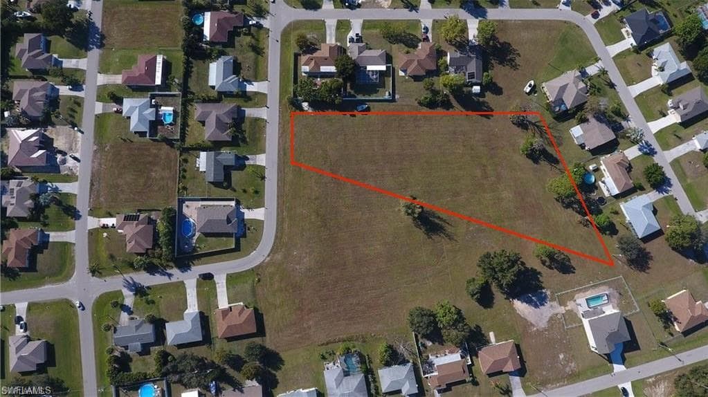 1213 SW 9th TER CAPE CORAL, FL 33991