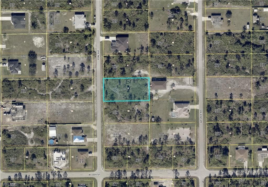 1006 Pine AVE LEHIGH ACRES, FL 33972