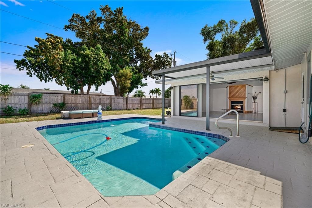 2705 SE 18th PL CAPE CORAL, FL 33904