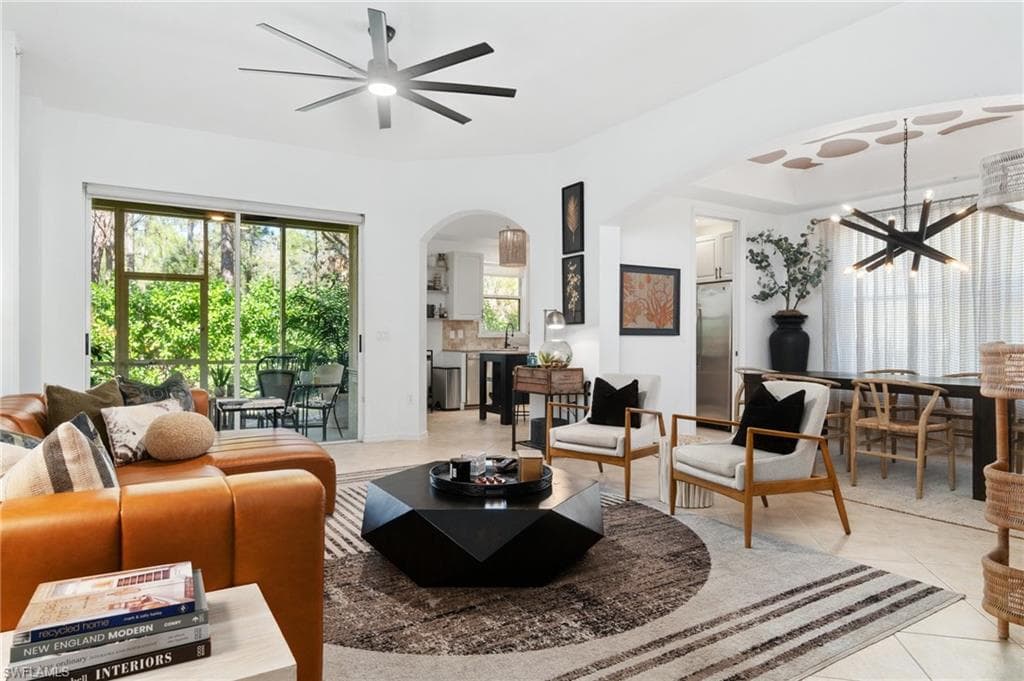 1415 Mariposa CIR 104 NAPLES, FL 34105