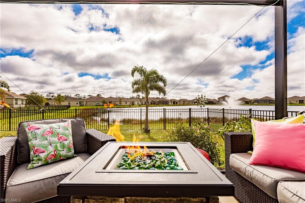 3203 Estancia LN CAPE CORAL, FL 33909