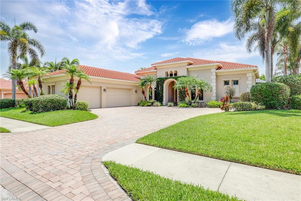 2840 Wild Orchid CT NAPLES, FL 34119