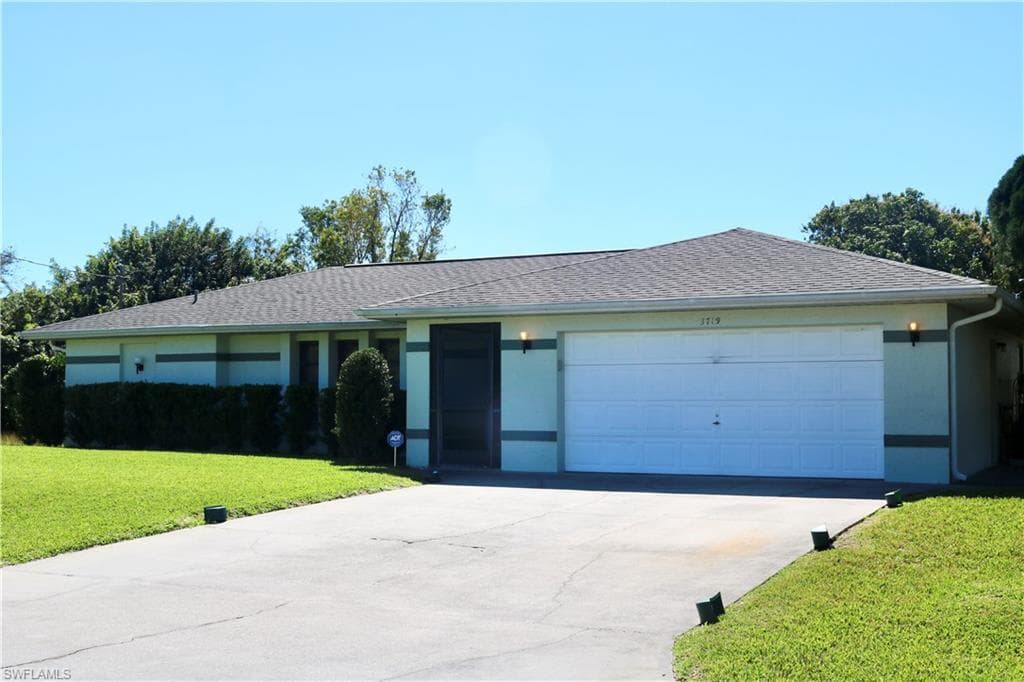 3719 13th ST W LEHIGH ACRES, FL 33971