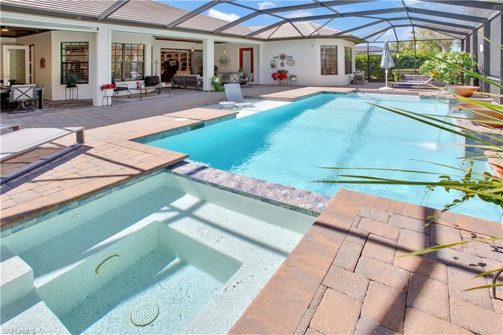 2327 Somerset PL NAPLES, FL 34120