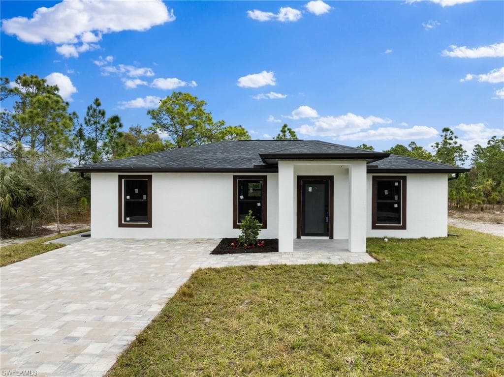 917 Danube ST LEHIGH ACRES, FL 33974