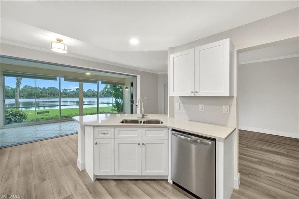 4121 Bayhead DR 101 BONITA SPRINGS, FL 34134