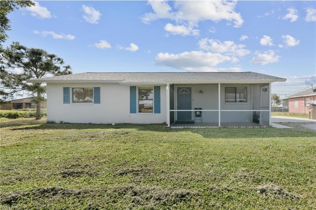 4301 24TH ST SW LEHIGH ACRES, FL 33976