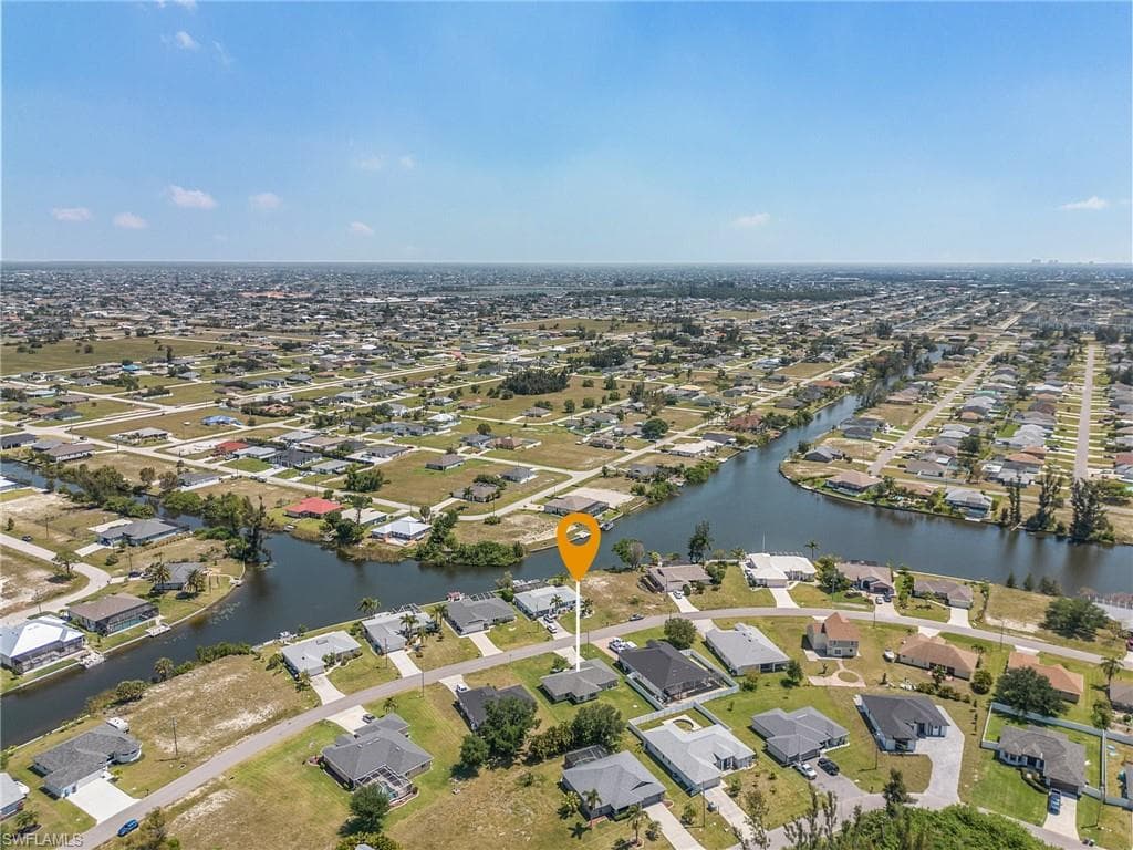 212 SW 22nd PL CAPE CORAL, FL 33991