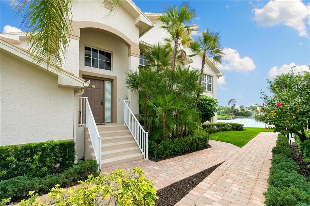 5645 Whisperwood BLVD 504 NAPLES, FL 34110