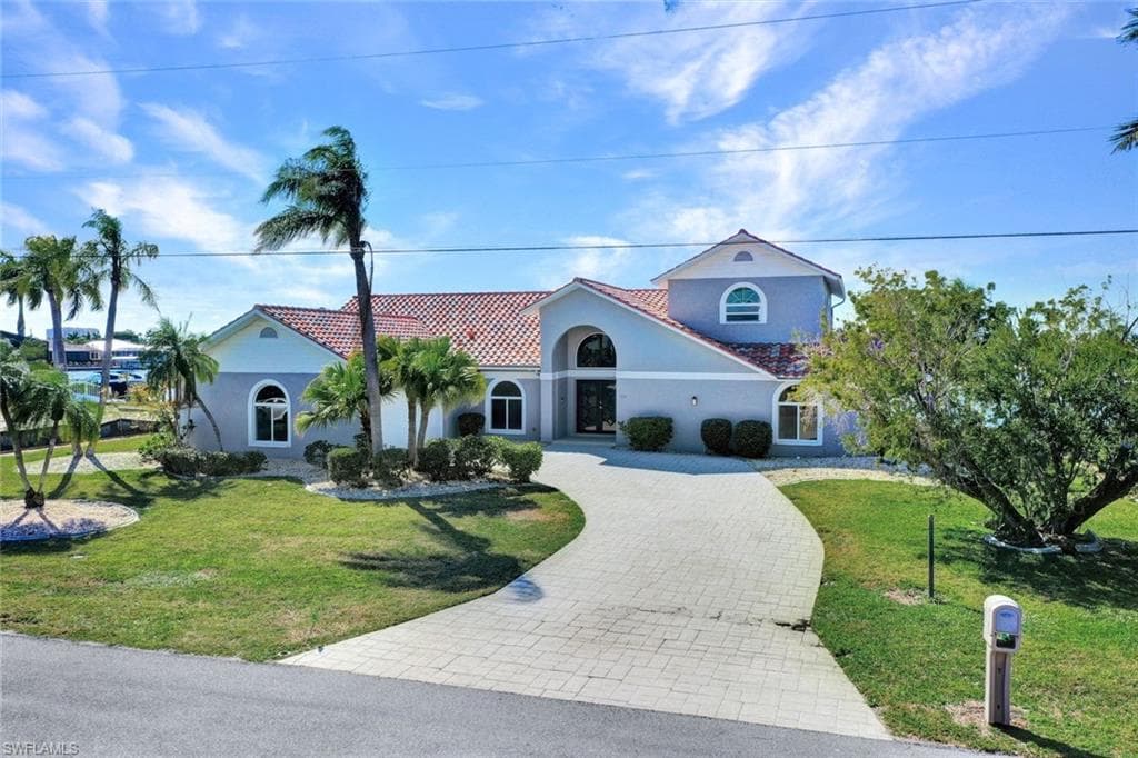 5216 SW 5th PL CAPE CORAL, FL 33914