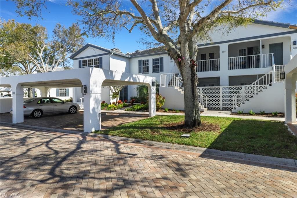 850 Tanbark DR 202 NAPLES, FL 34108