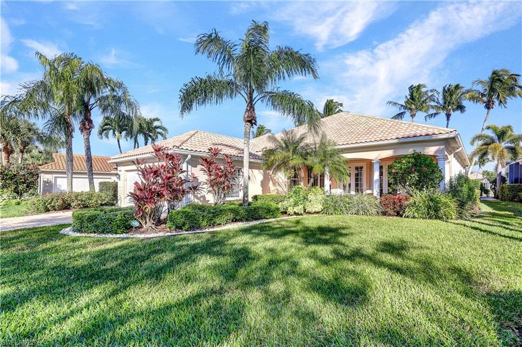 2895 Hatteras WAY NAPLES, FL 34119