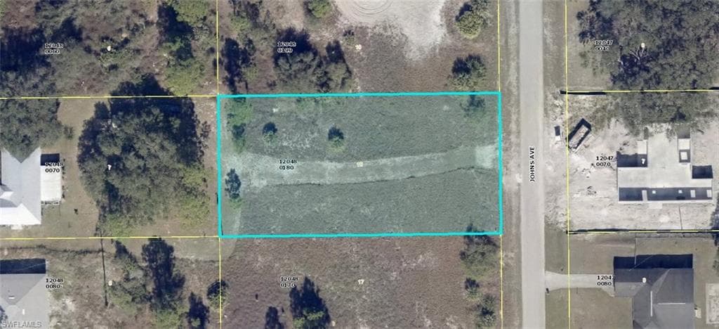 1911 Johns AVE LEHIGH ACRES, FL 33972