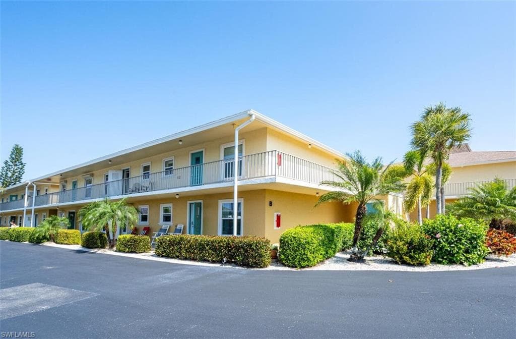 401 Charlemagne BLVD B102 NAPLES, FL 34112
