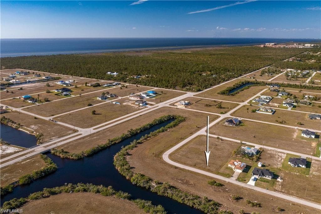 3923 NW 39th LN CAPE CORAL, FL 33993
