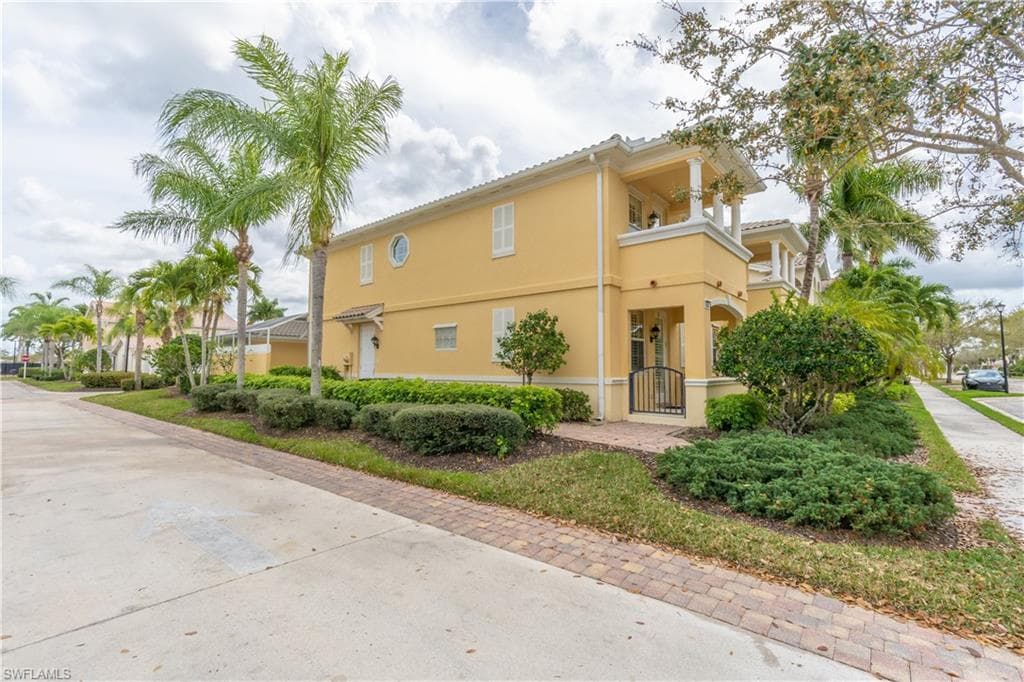 8062 Chianti LN NAPLES, FL 34114