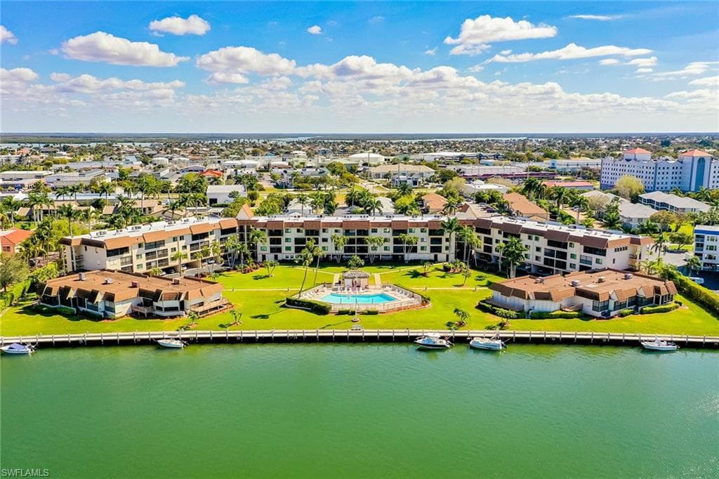 730 Elkcam CIR 102 MARCO ISLAND, FL 34145