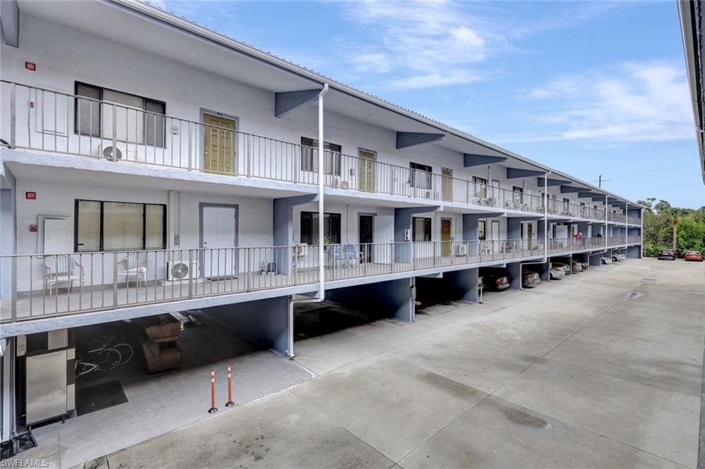 826 Wiggins Pass RD 309 NAPLES, FL 34110
