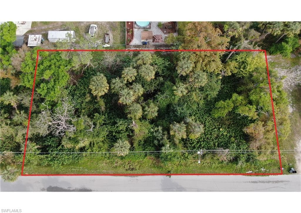 536 Clark ST NORTH FORT MYERS, FL 33903