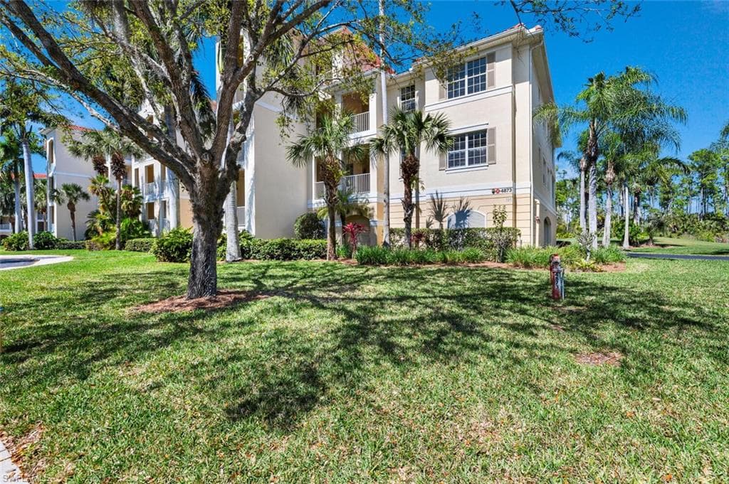 4873 Hampshire CT 5-107 NAPLES, FL 34112
