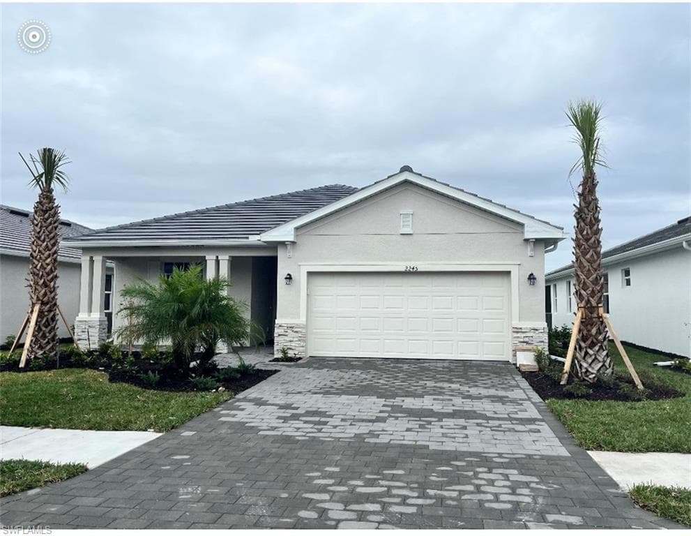 2245 Avocado LN NAPLES, FL 34120