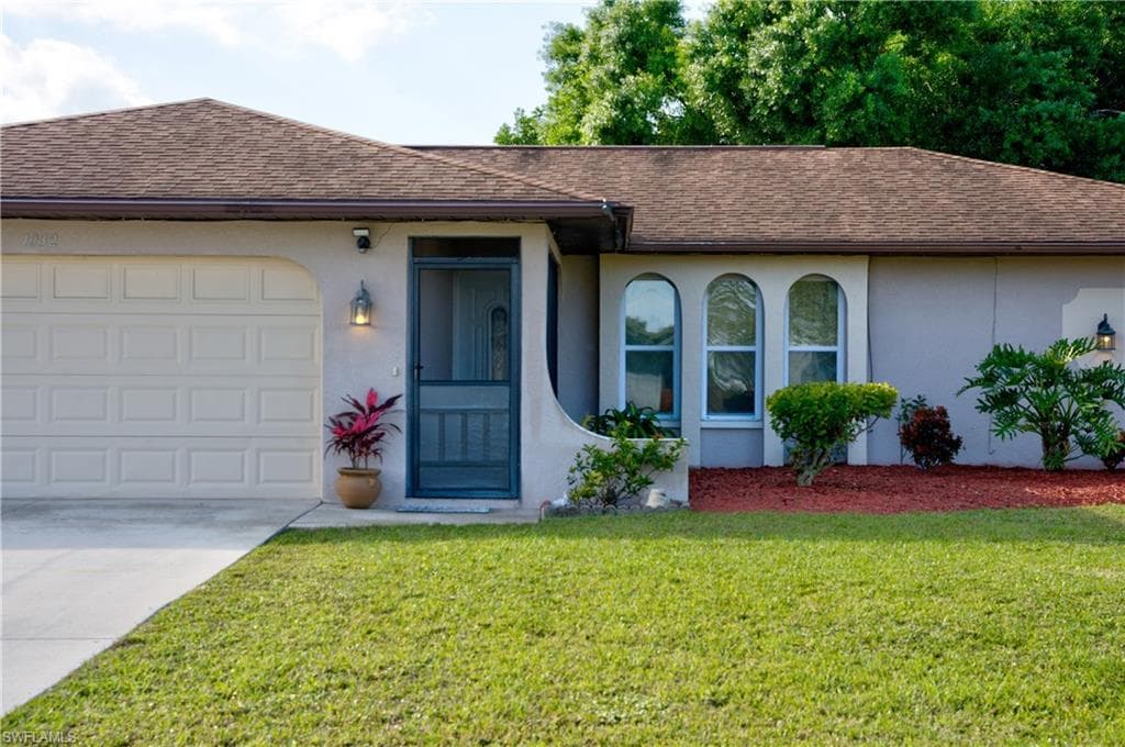 1032 NE Van Loon LN CAPE CORAL, FL 33909