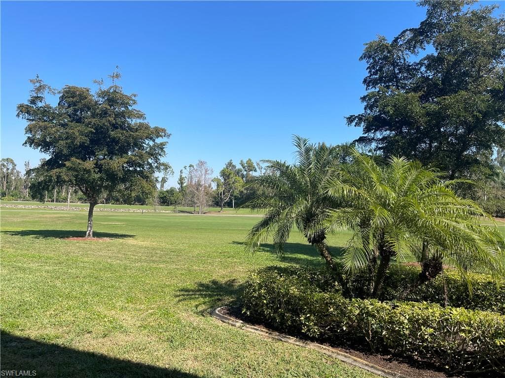 5890 Trailwinds DR 513 FORT MYERS, FL 33907