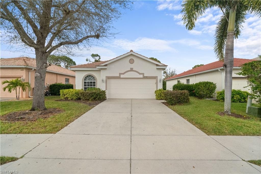 2732 Blue Cypress Lake CT CAPE CORAL, FL 33909
