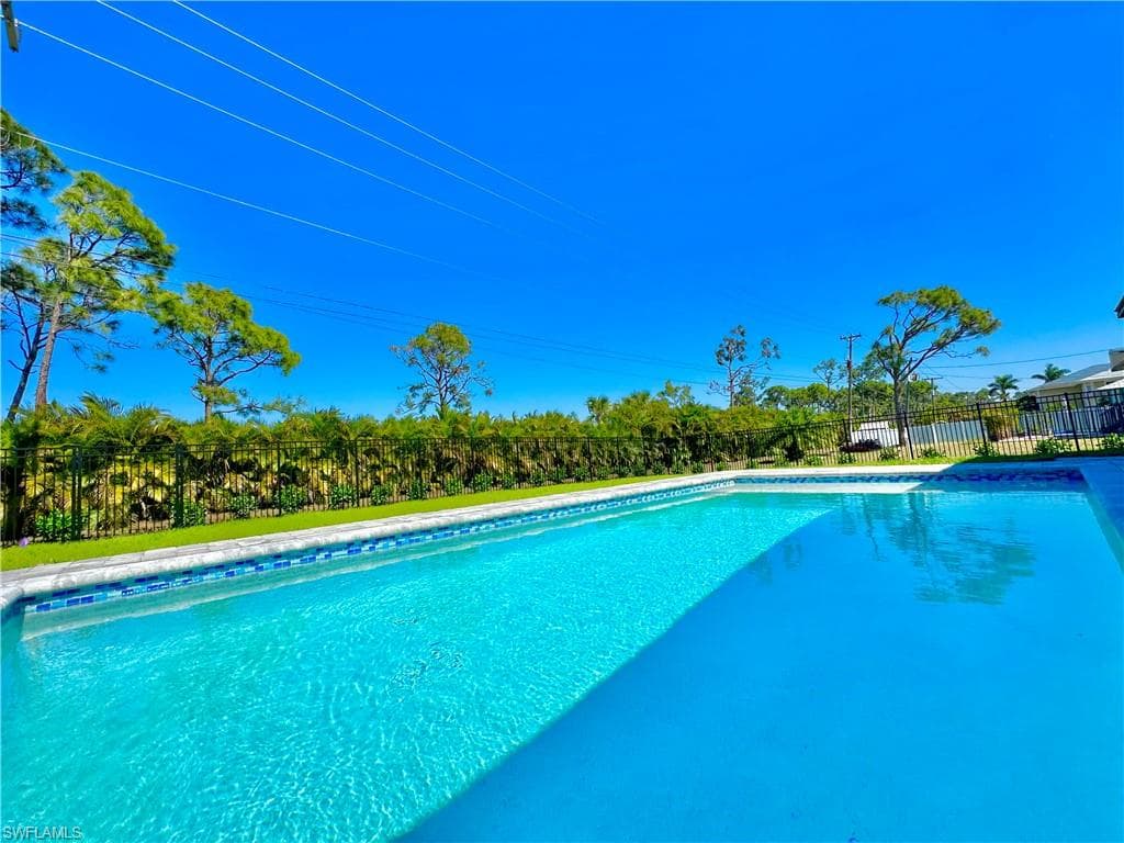 4600 Key Largo LN BONITA SPRINGS, FL 34134