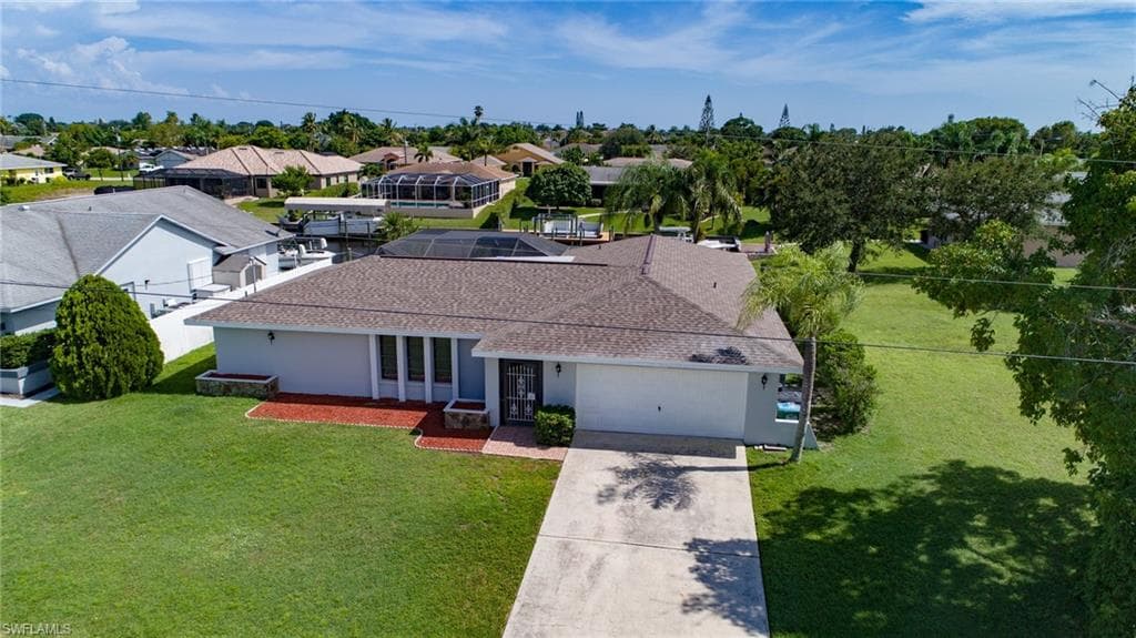 908 SE 33rd ST CAPE CORAL, FL 33904