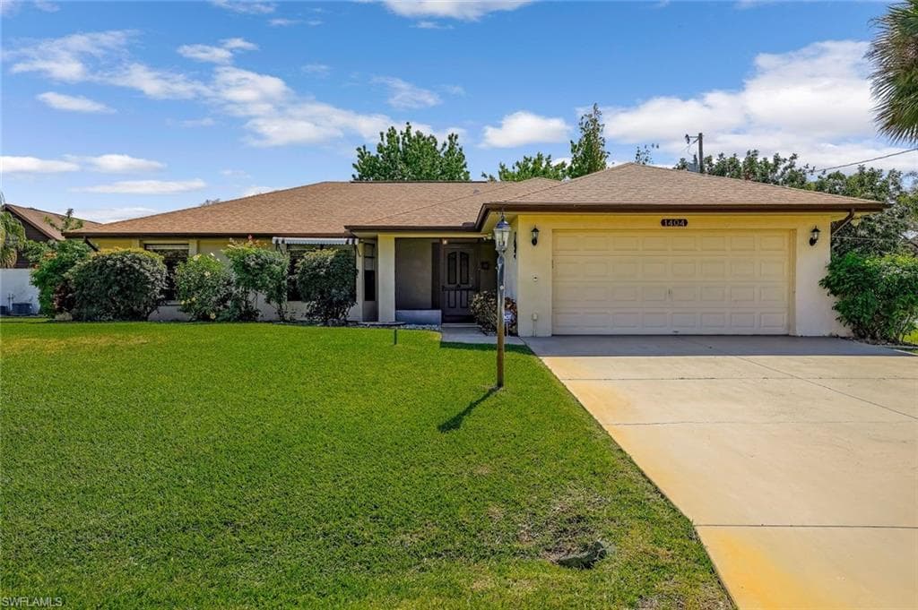 1404 4th ST LEHIGH ACRES, FL 33936