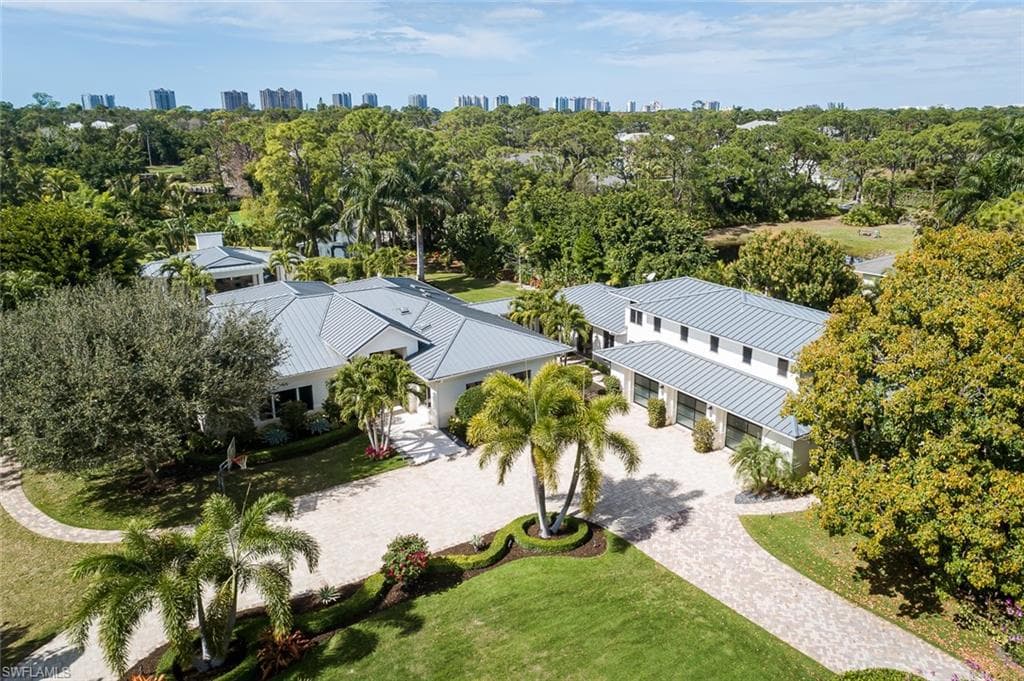 233 Ridge DR NAPLES, FL 34108