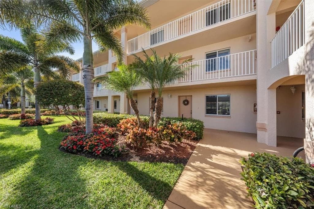 1001 Eastham WAY C-208 NAPLES, FL 34104