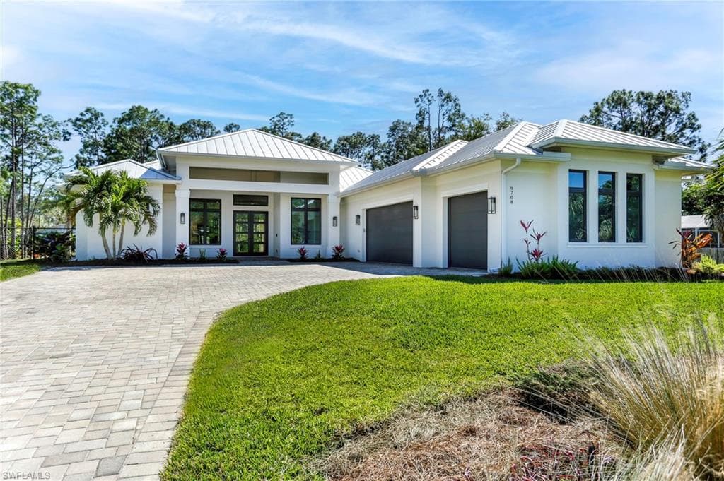 9708 Strike LN BONITA SPRINGS, FL 34135