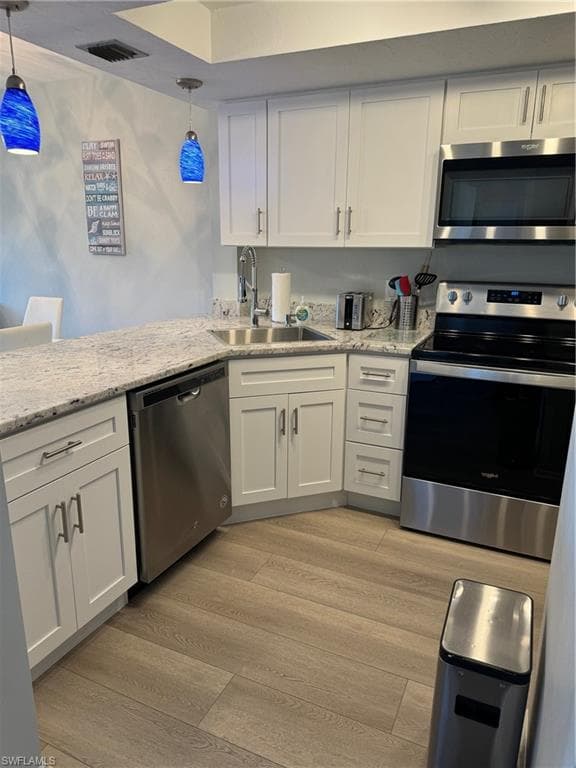 600 Neapolitan WAY 351 NAPLES, FL 34103