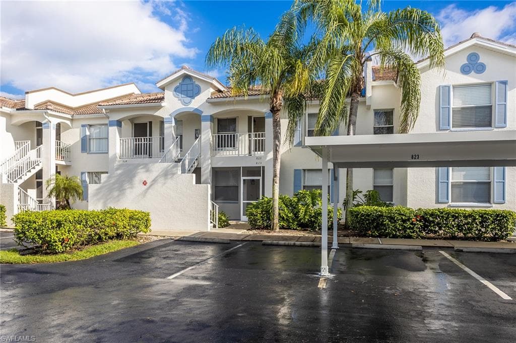 1042 Mainsail DR 823 NAPLES, FL 34114