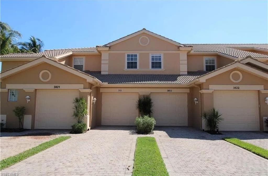 13821 Lake Mahogany BLVD 3811 FORT MYERS, FL 33907